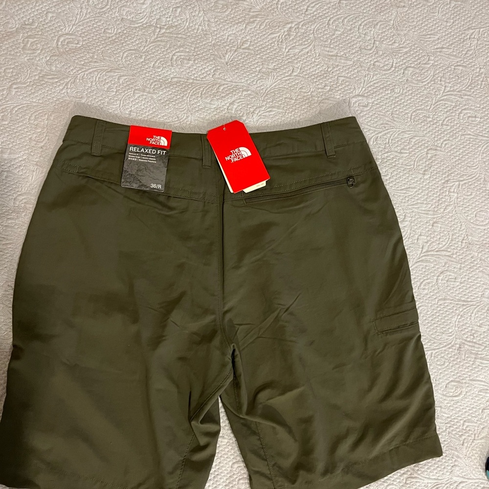 The North Face Olive Green Men's Flat Front Shorts - Picture 2 of 4